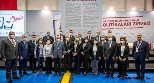 CHP’li 11 Büyükşehir Belediye Başkanı İzmir’de su manifestosu açıkladı