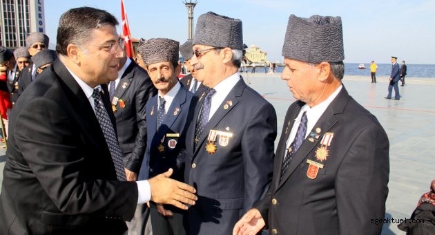 CHP’li Sındır: “Kardeşliğimizi, geleceğimizi hainlere kurban etmeyeceğiz!”