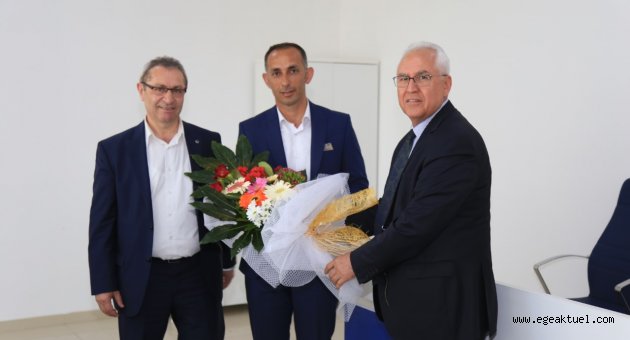 CHP’li yeni meclis üyesine “Hoş geldin” çiçeği