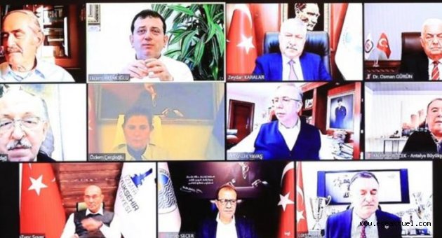 CHP'li Büyükşehir Belediye başkanları tam kadro toplandı.