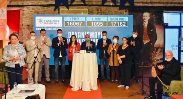 CHP'li Kılıç,Onur Akın'la düet yaptı