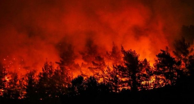 CHP'li Mahmut Tanal'dan İzmir'deki yangına ilişkin 'altın madeni' iddiası