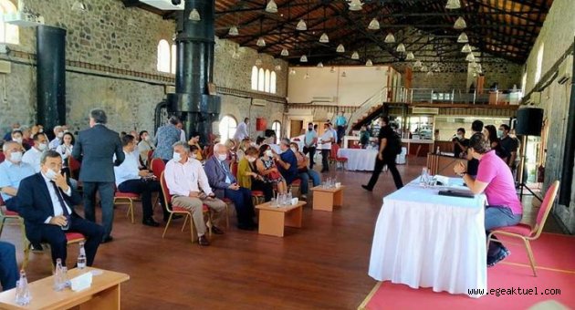 CHP'li Yücel kurultay öncesi delegelerle buluştu