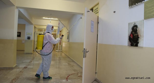 Çiğli’de Okullara Dezenfekte