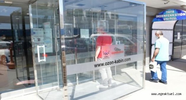 Çiğli'de belediye binası girişine ozon kabini!