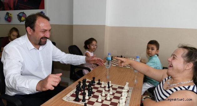 Çiğli'de “Yerel Yönetimlerde Hak Temelli Engellilik Politikası” Çalıştayı