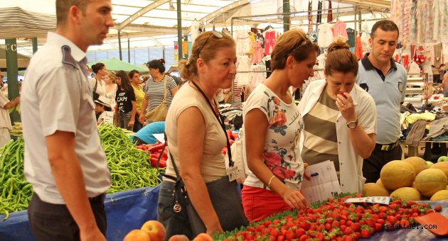 Çilek kokusunda “sprey” skandalı