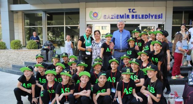 Çocuk Şenliği’ne katılan çocuklar Gaziemir’den ayrıldı