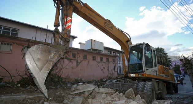Çöken yolun onarımı başladı