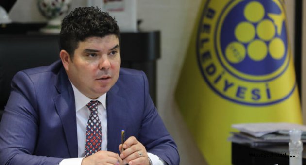 Çöp konteynerlerine dadanan hırsızlar güvenlik kamerasında