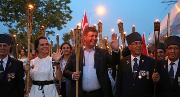 Cumhuriyet Bayramı’na dört dörtlük kutlama!