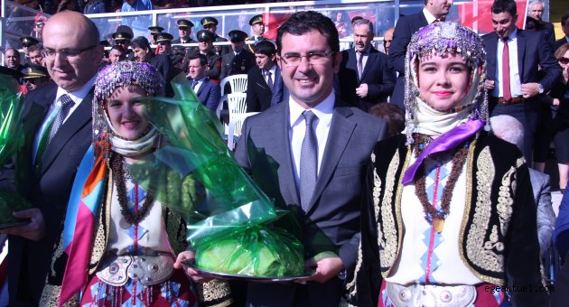 Cumhuriyet’in 92. yılı törenlerle kutlandı 