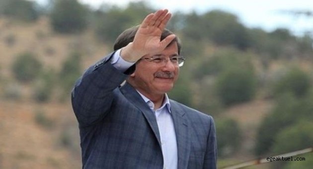 Davutoğlu "CHP darbecilere alkış tuttu"