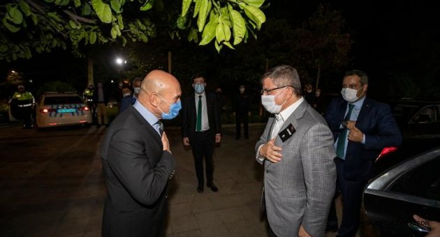 Davutoğlu’ndan Soyer’e geçmiş olsun ziyareti