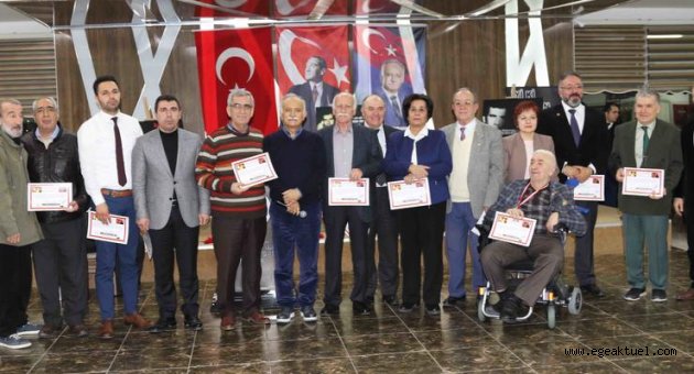 Deniz Gezmiş' Bayraklı'da anıldı