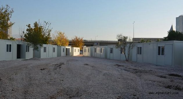 Depremzede avukatlar için konteyner ofisler kurulmaya başlandı