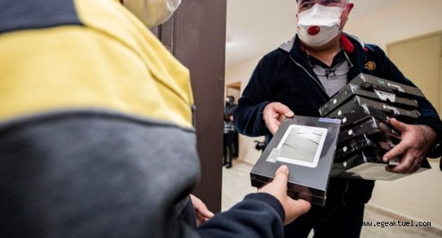Depremzede çocuklara Ankara’dan tablet desteği