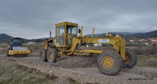 Dikili Belediyesi köşe bucak hizmet üretmeye devam ediyor