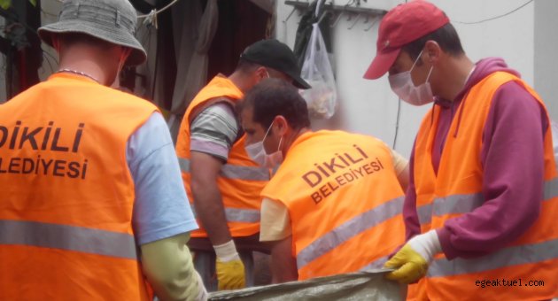 Dikili, ‘Çöp Ev’den temizlendi