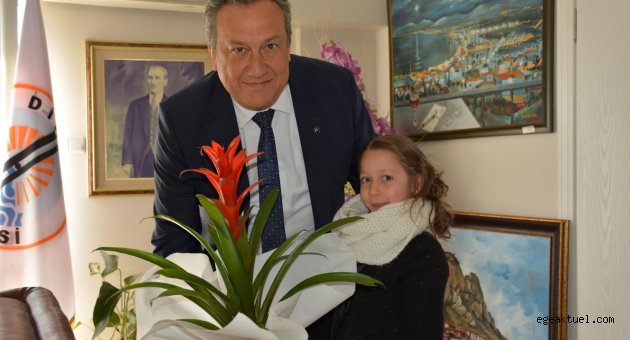 Dikili’de 23 Nisan coşkusu
