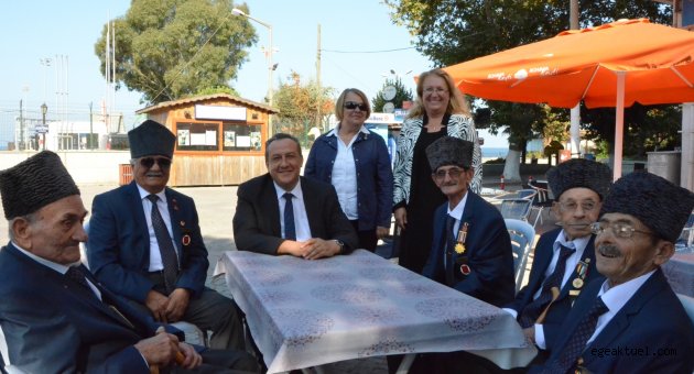 Dikili’de gaziler günü törenle kutlandı