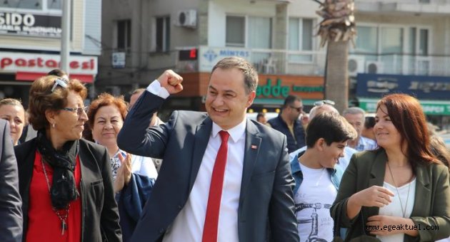 "Dikili Demokrasi Merkezi'ni kuracağım"