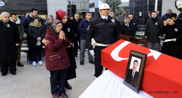 Dikili Kaymakam’ı Sezgin’e veda…