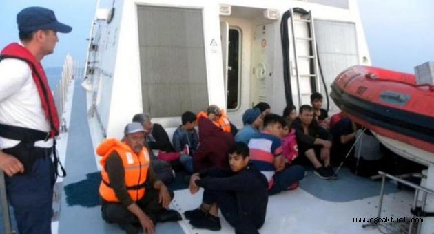 Dikili'de 40 Afgan kaçak yakalandı