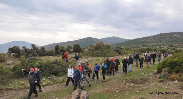  Doğa tutkunları yağmur, çamur dinlemiyor...