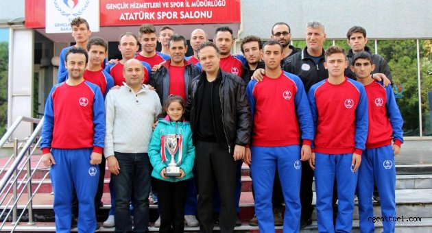 Duman’dan sessiz şampiyona destek
