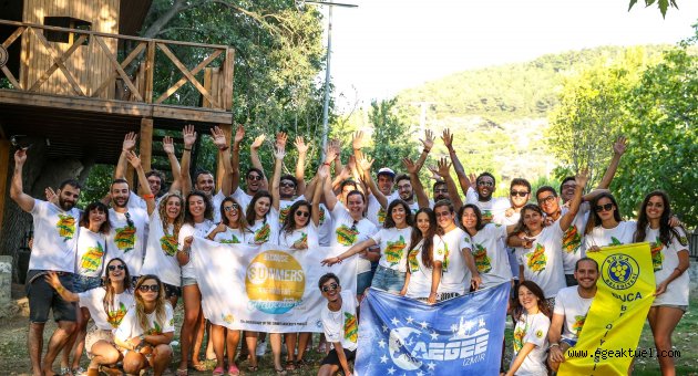 Dünya gençliği Buca’da buluştu
