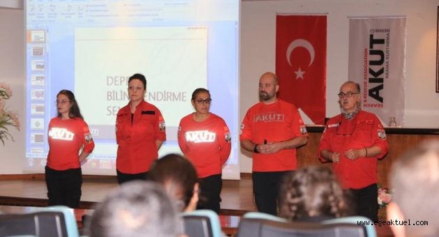 Efes Selçuk Belediyesi personeline deprem eğitimi