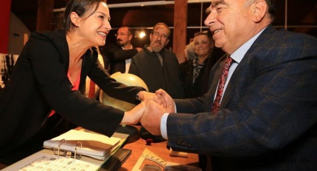 Efes Selçuk’ta öğretmenler günü için anlamlı kutlama