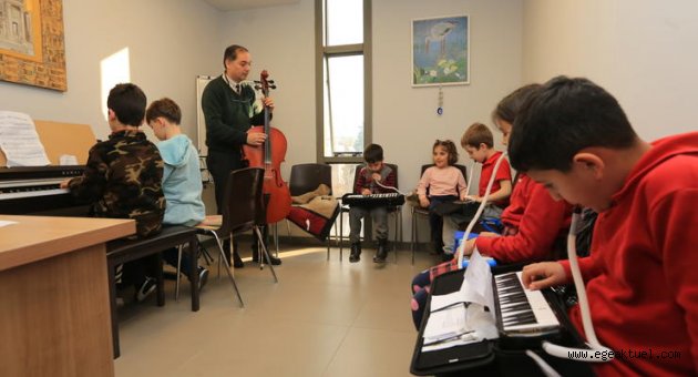 Efes Selçuk'ta müzik kursları yeniden başlıyor