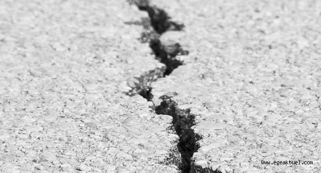 Ege’de korkutan deprem: İzmir’de de hissedildi