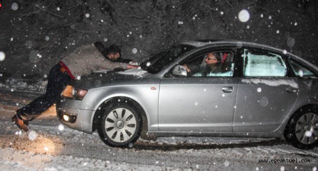 Ege illerinde Nisan ayında kar