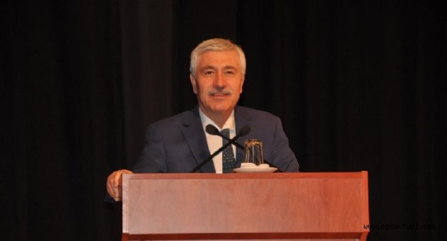 Ege Üniversitesi Eski Rektörü Hoşcoşkun memurluktan atıldı!