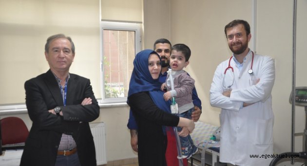 Egeli hekimler, Hamza Bebeğe nefes oldu