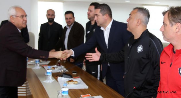 Ekonomik krize rağmen özverili destek