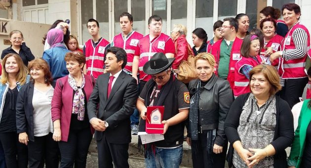  “El ele Birlikte File Örmeye”