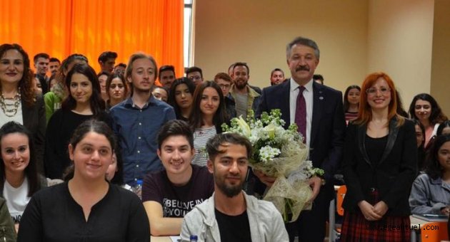 Emniyet Müdürü Aşkın, Ege Üniveristesi’nde derse katıldı