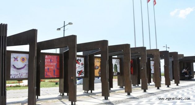Emre Duygu Tiyatro Afişleri Sergisi açıldı