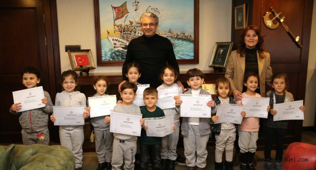 En çok atık pili ‘minikler’ topladı