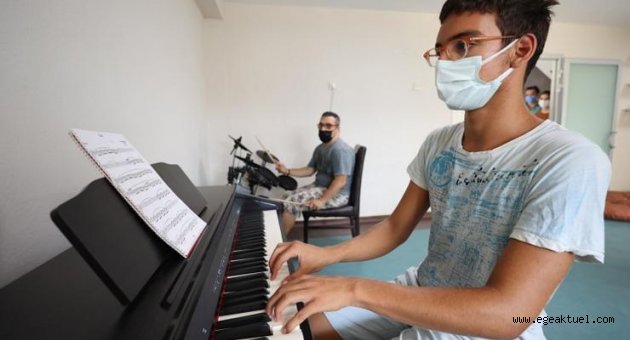 Engelsiz Yaşam Köyünde yaz çok renkli geçiyor