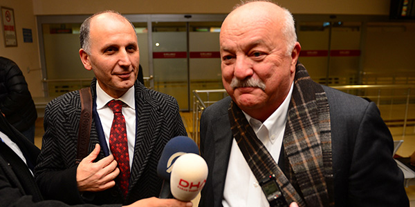 Eski başkanlara davet