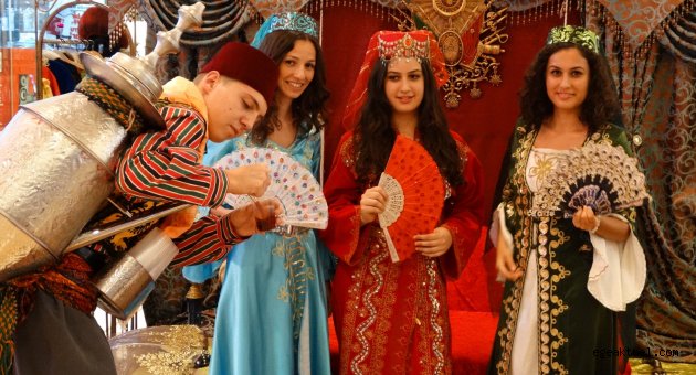 Eski Ramazanlar İzmir Optimum Outlet’te yeniden hayat buluyor. 