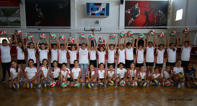 Filenin sultanları Bayraklı’da yetişiyor
