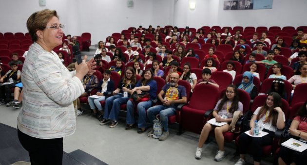Filozof çocuklar Konak’ta buluştu