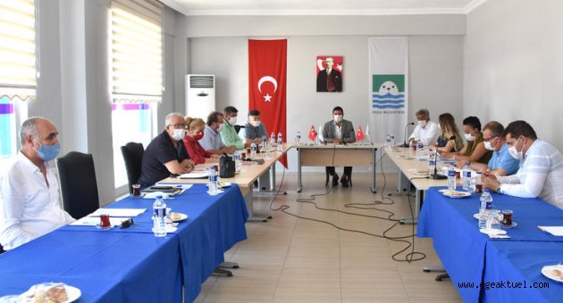 Foça Belediye Meclisi 4 ay sonra yeniden toplandı
