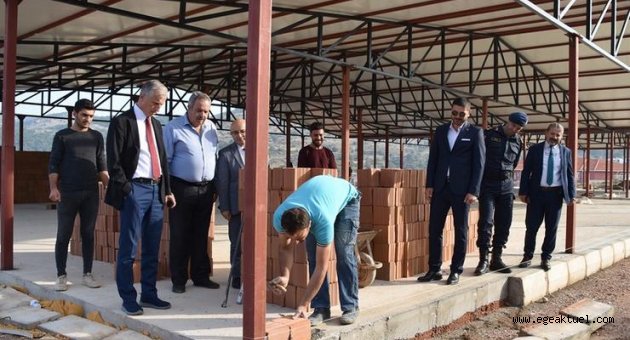 Foça’da anaokulu için ilk tuğla konuldu